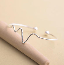 10PCS Open Electricity Wave Shape Bracelet Bangles Birthday Gift G056