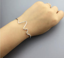 10PCS Open Electricity Wave Shape Bracelet Bangles Birthday Gift G056