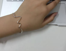 10PCS Open Electricity Wave Shape Bracelet Bangles Birthday Gift G056