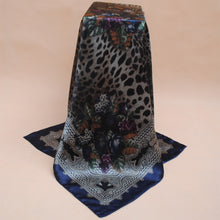 New Fashion Women Square Silk Scarf Contrast Bufandas Leopard Foulard Shawl Pashmina Kerchief Chic Ladies Bandanas