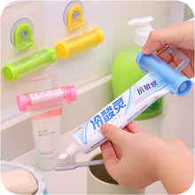 2Pcs Bathroom Portable Plastic Rolling Squeezer Toothpaste Dispenser Tube Partner Holder Sucker Hanging 32513