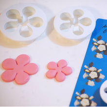 4PCS Kitchen Useful Flower Rose Cake Cookies Cutter Plunger Paste Fondant Sugarcraft Decorating 8077