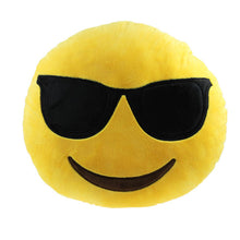 Hand RNail Art Soft Cute Emoji Emoticon Cushion Shape Pillow Doll Toy Throw Pillow Hand Holder Arm Care Hand Rests Tools