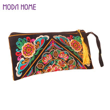 Women Wallets Clutch Bag New Fashion Embroidery Contrast Wrist Strap Elegant Mobile Phone Bag Purse Carteira Feminina